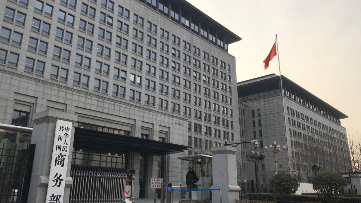 中国对美国制裁中国企业表示反对，秦刚重申不向俄罗斯提供武器