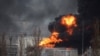 Nga tấn công kho dầu và cơ sở quân sự của Ukraine