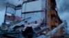 ساختمان‌های آسیب‌دیده از حمله روسیه به پایگاه نظامی یاووریف، اوکراین (۲۲ اسفند ۱۴۰۰)