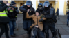 Gjatë protestës në Shën Pjetërburg (13 mars 2022, foto AFP)