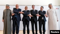 عکس از آرشیو؛ وزیران خارجه بحرین، مصر، اسرائیل، آمریکا، مراکش، و امارات متحده عربی در نشست نِگِو. ٢٨ مارس ٢٠٢٢