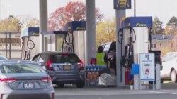 Ukraine: les sanctions contre la Russie font monter les prix du carburant