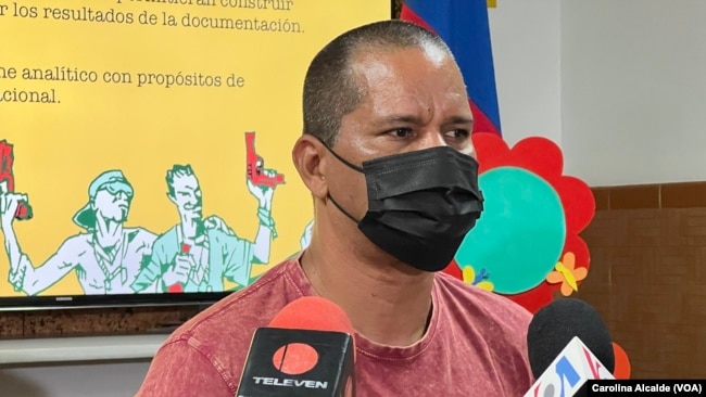 Edgar López, miembro del equipo investigador de Cecodap. Foto Carolina Alcalde, VOA.