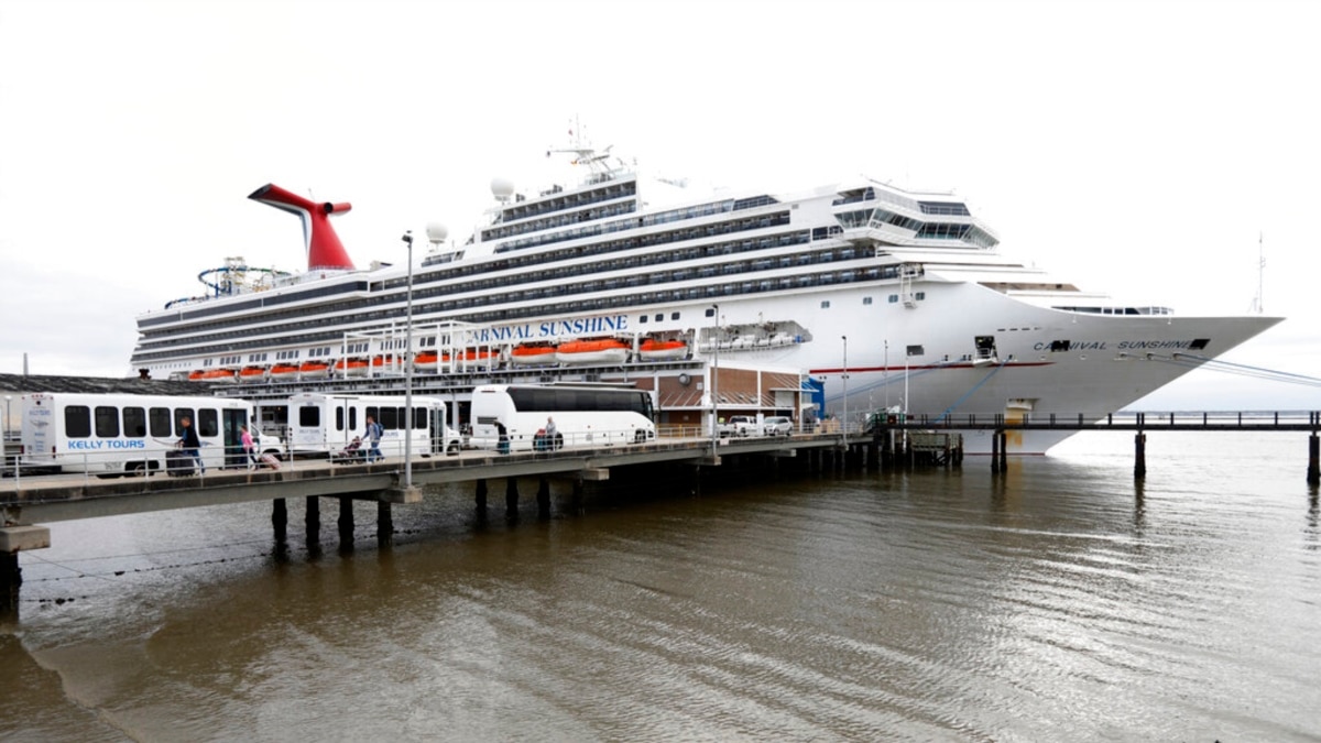 CDC Drops COVID-19 Health Warning for Cruise Ship Travelers