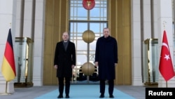 Tổng thống Thổ Nhĩ Kỳ Tayyip Erdogan và Thủ tướng Đức Olaf Scholz gặp nhau tại Dinh tổng thống ở Ankara, Thổ Nhĩ Kỳ, vào ngày 14/3/2022.