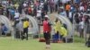 Umqeqetshi weqembu leHighlanders FC, uMandla Mpofu. (VOA)