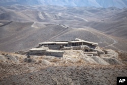 Pemandangan lembah Mes Aynak, barat daya Kabul, Afghanistan, 30 Oktober 2021. (Foto: AP)