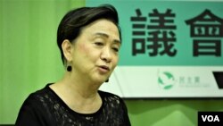 香港民主黨前主席劉慧卿表示，特首林鄭月娥主持的高官疫情記者會未能釋除市民疑慮。(美國之音 湯惠芸)