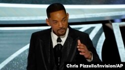 Will Smith en iyi erkek oyuncu ödülünü alırken yaptığı konuşma sırasında gözyaşlarını tutamadı