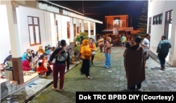 Sebanyak 193 warga sempat mengungsi karena khawatir dengan aktivitas Merapi, tetapi kemudian pulang. (Foto: Dok TRC BPBD DIY)