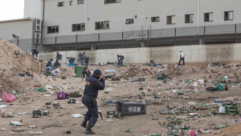 Neuf mois après les émeutes en Afrique du Sud, l'enquête piétine