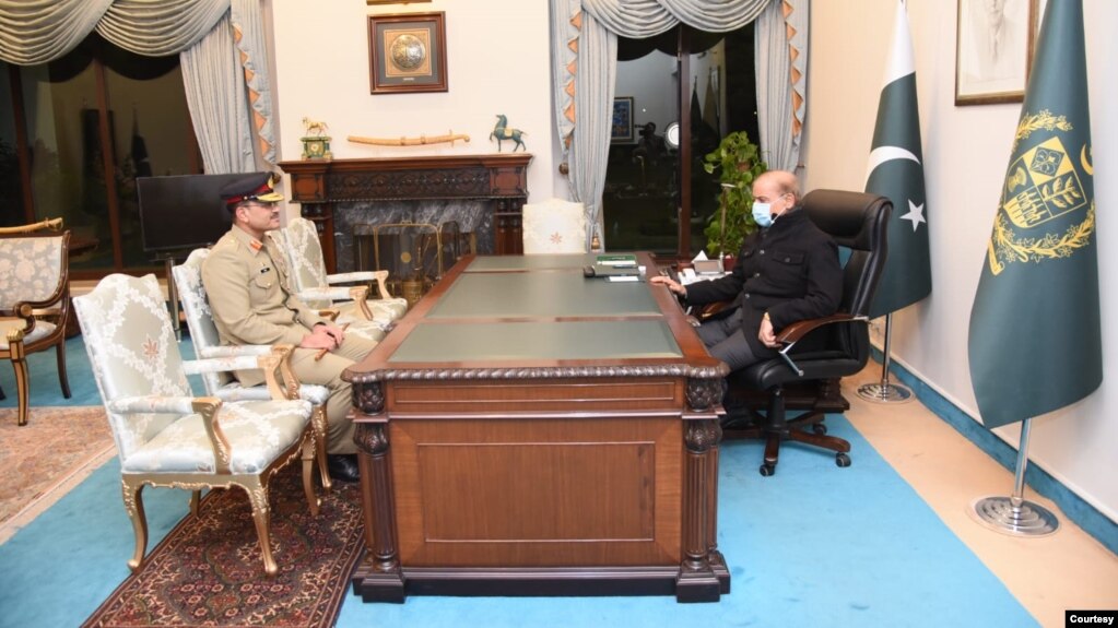 Pakistan's army chief-desingate General Asim Munir met Prime Minister Shehbaz Sharif in Islamabad Nov 24, 2022. (Courtesy PM office).