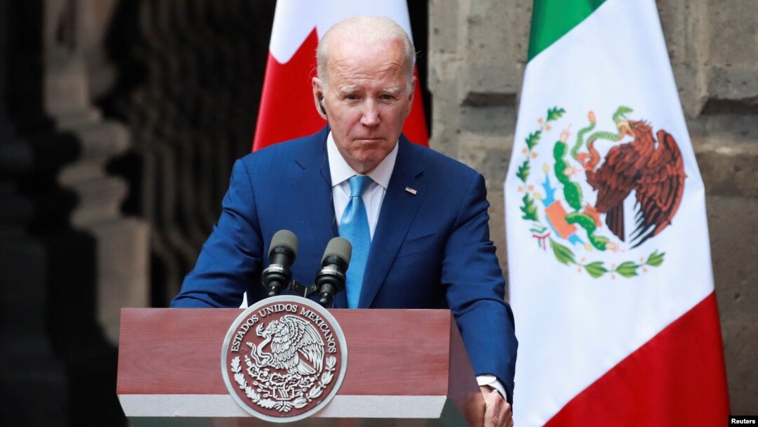 Presiden AS Joe Biden berbicara saat konferensi pers bersama di Mexico City, Meksiko, Selasa 10 Januari 2023.