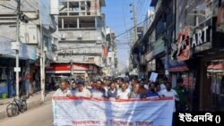 দশ দফা দাবিতে কর্মবিরতিতে যাচ্ছে বাংলাদেশের নৌযান শ্রমিকরা