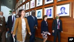 German Federal Minister for Foreign Affairs, Annalena Baerbock, left, and Minister for Europe and Foreign Affairs France, Catherine Colonna, 2nd right, visit the African Union Headquarters in Addis Ababa, Jan. 13, 2023. 
