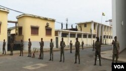 Militares nas ruas de Sao Tomé
