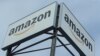 FILE: Logo Amazon di pusat logistik perusahaan tersebut di Mannheim, Jerman, 17 September 2019. (REUTERS/Ralph Orlowski)