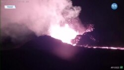 Hawaii’de Mauna Lao Lav Püskürtmeye Devam Ediyor
