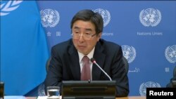 이시카네 기미히로 유엔 주재 일본 대사가 3일 뉴욕 유엔 본부에서 기자회견을 하고 있다.