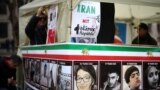 تجمع اعتراضی جمعی از ایرانیان علیه جمهوری اسلامی در میدان ترافالگار لندن، بریتانیا. شنبه ۲۴ دی ۱۴۰۱