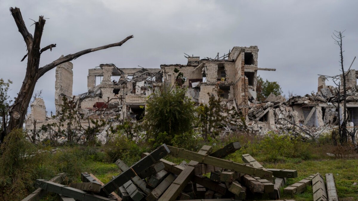 Украинские власти обнаружили в Херсоне еще 4 места, где военные РФ пытали людей