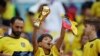 Fútbol - Copa Mundial de la FIFA Qatar 2022 - Un hincha ecuatoriano dentro del estadio antes del partido REUTERS/Hamad I Mohammed