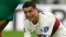 Jwe Potige Cristiano Ronaldo reyaji apre li rate yon opotinite pou l make yon gol nan match ka de final seleksyon nasyonal Potigal la kont Mawok, nan Doha, Qatar, 10 Desanm, 2022. 