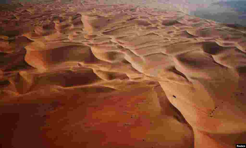 General view of the Stage 11 Dakar Rally between Shaybah and Empty Quarter Marathon in Saudi Arabia.