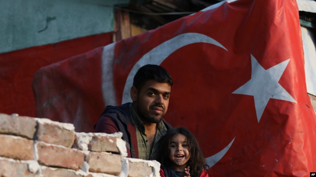 Kayseri’de başlayan Hatay, Kilis ve Gaziantep gibi illerde de görülen sığınmacı karşıtı eylemlerin durması için devlet yetkilileri açıklamalar yapıyor. 