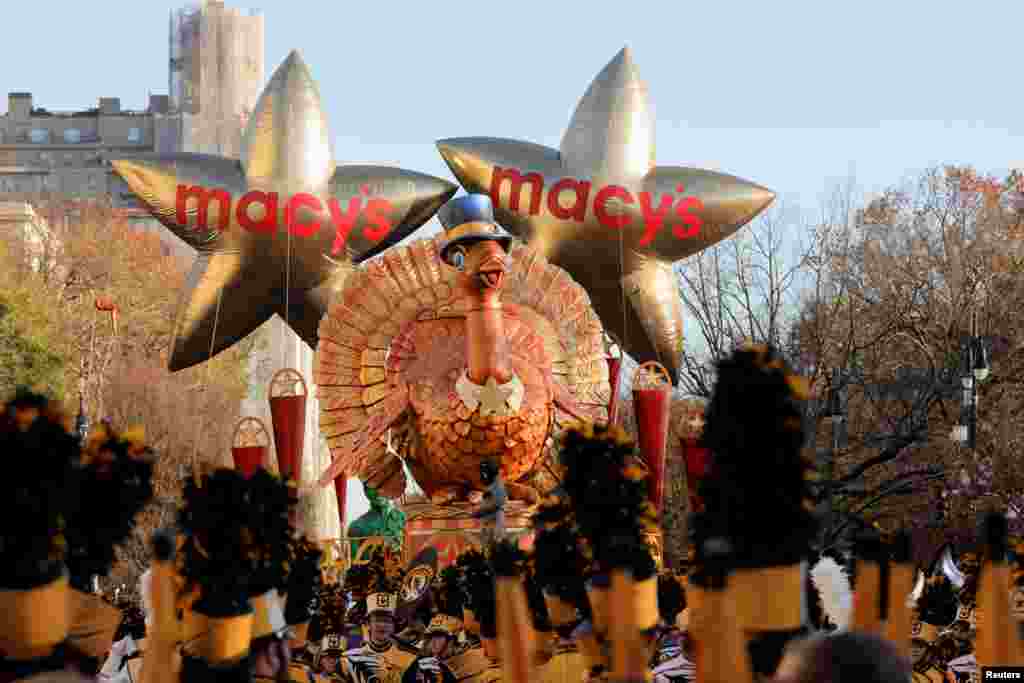 La carroza de Tom Turkey participa en el 96&ordm; Desfile del Día de Acción de Gracias de Macy&#39;s, el 24 de noviembre de 2022.
