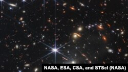 Chùm Thiên hà SMACS 0723, do Kính viễn vọng Không gian James Webb của NASAchụp được.