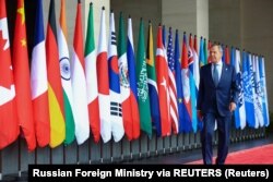 Menlu Rusia Sergei Lavrov menghadiri KTT G20 di Nusa Dua, Bali, pada 15 November 2022. (Foto: Kemlu Rusia via REUTERS)