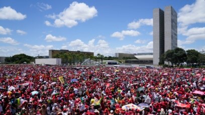 Lula toma posse para terceiro mandato como presidente do Brasil