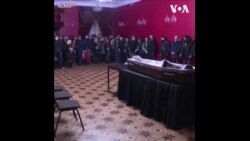 乌克兰民众悼念在东部战线阵亡的一名芭蕾舞演员 