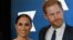 Hoàng tử Harry và phu nhân Meghan trong một sự kiện ở New York, Mỹ, 6/12/2022.
