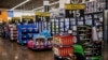 Prodaja igračaka na Crni petak u prodavnici Volmart, Vilmington, Delaver, 25. novembar 2022. (Foto: Samuel Corum / AFP)