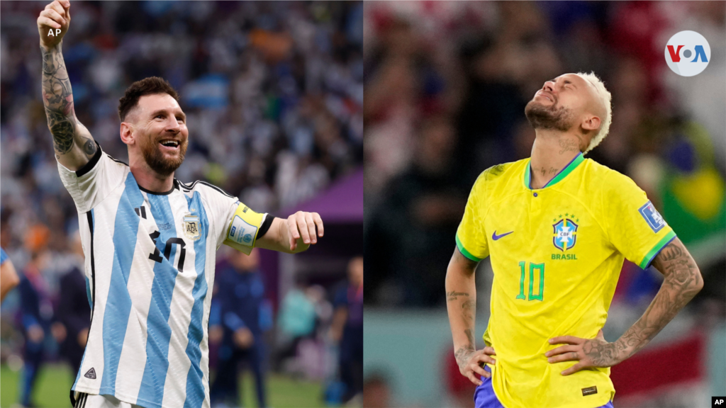 Gabungan foto dua bintang sepak bola:&nbsp;Lionel Messi dari Argentina (kiri) merayakan kemenangan timnya melaju ke semifinal Piala Dunia usai mengalahkan Belanda, sementara bintang Brazil Neymar bersedih setelah disingkirkan oleh Kroasia.