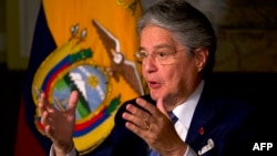 厄瓜多尔总统拉索在厄瓜多尔驻美国使馆接受法新社的采访(2022年12月20日）