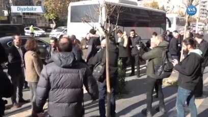 Sancar: “Kanunsuz Emirlere Uymayın”
