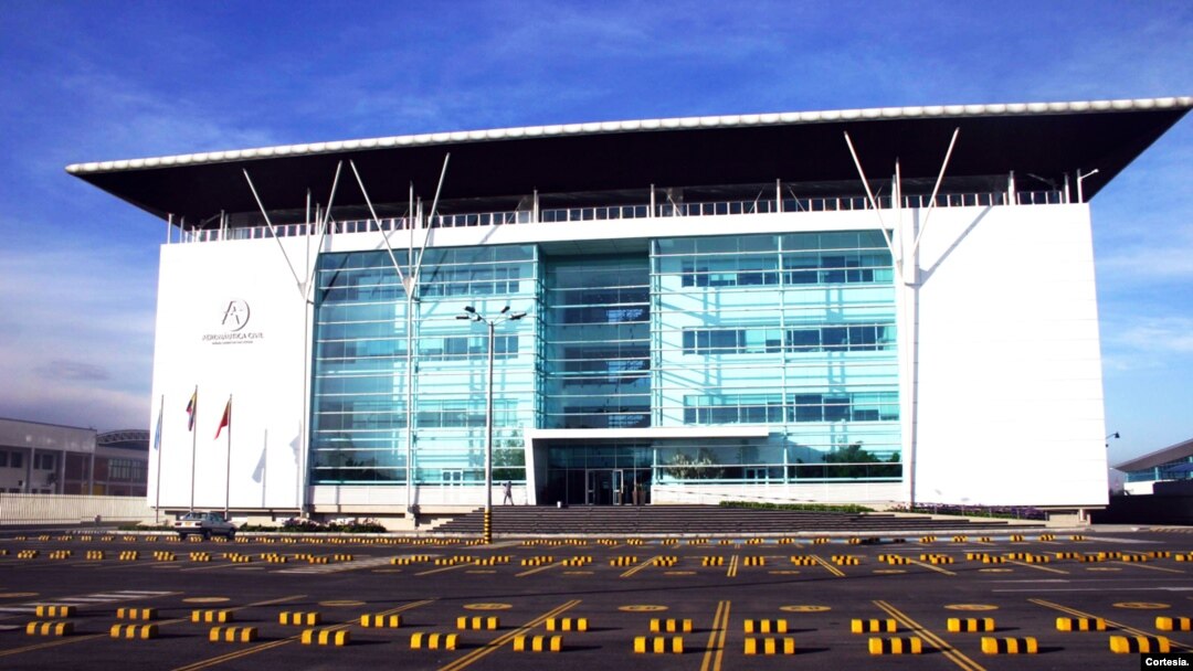 Sede de la Aeronáutica Civil de Colombia en Bogotá, en las inmediaciones del aeropuerto El Dorado. Foto cortesía: Aerocivil.