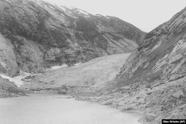 Nigardsbreen glacier in 1967. (Olav Orheim, The Norwegian Water Resources and Energy Directorate via AP)