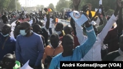 "Menacer un leader de l'opposition d'arrestation et placer ses partisans en détention montrent clairement que les libertés fondamentales ne sont pas garanties", s'émeut HRW.