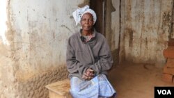 Ramazani Jabu, one of thousands of refugees living at Dzaleka camp, was stripped of her eligibility for food rations. (Lameck Masina/VOA)