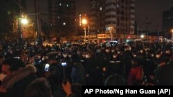 Demonstracije u Pekingu protiv strogih kovid mera