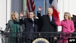 조 바이든 미국 대통령과 에마뉘엘 마크롱 프랑스 대통령이 1일 백악관에서 정상회담을 했다.