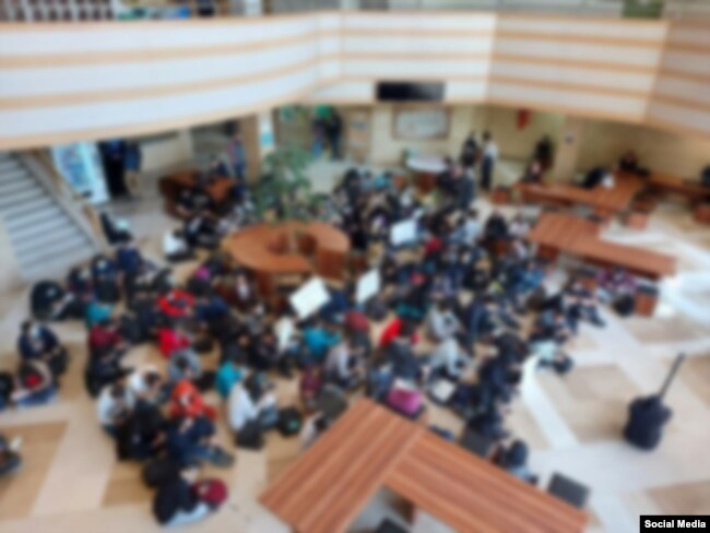 دانشگاه صنعتی شریف، یک‌شنبه ۶ آذر ۱۴۰۱