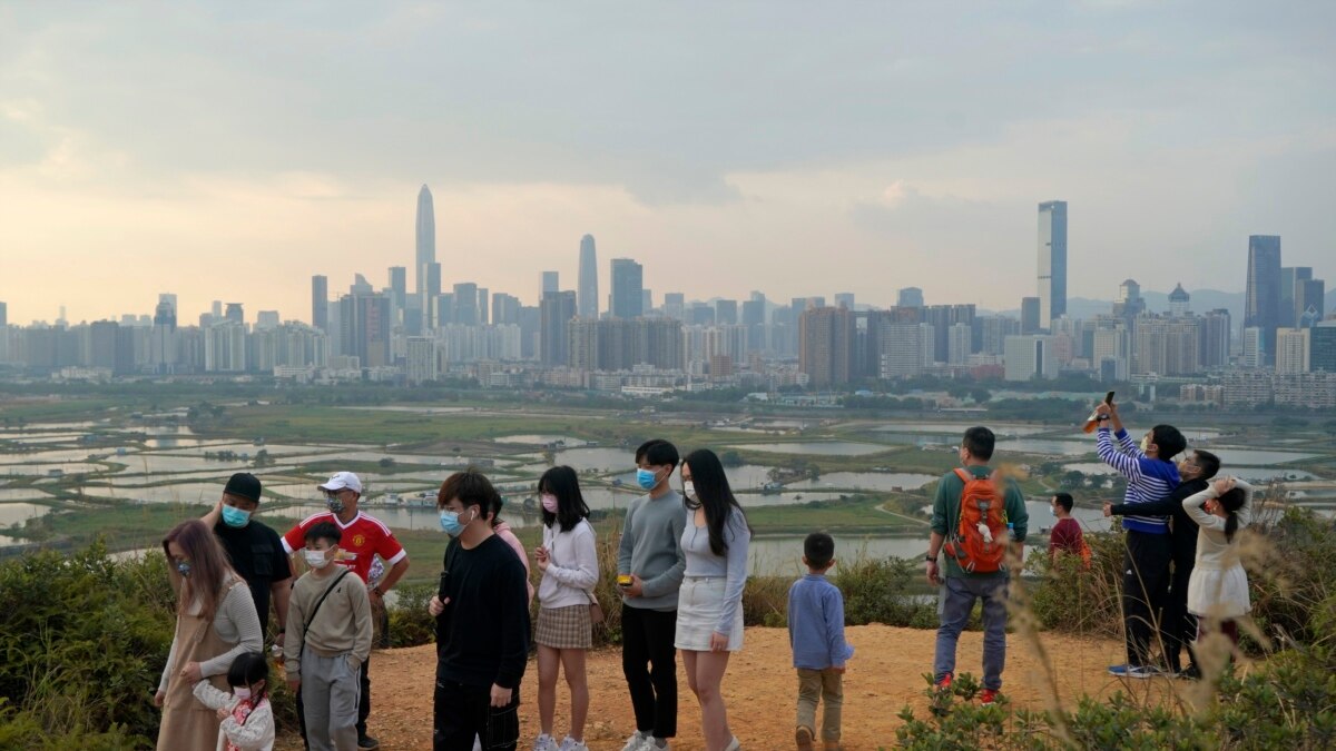 陆港通关1月8日恢复,香港居民担心香港成为巨大方舱医院