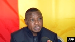 L'ex-dirigeant guinéen Moussa Dadis Camara a affirmé mardi avoir été écarté du pouvoir par un "complot international" impliquant ses deux successeurs et l'ex-président burkinabé Blaise Compaoré.