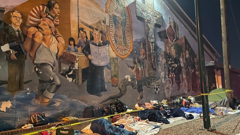 Biden visita el domingo puente fronterizo y centro para migrantes en El Paso
