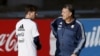 Gerardo Martino (D) entrenó a Lionel Messi (I) en la selección de Argentina. Ahora es el seleccionador de México . (REUTERS/Marcos Brindici)